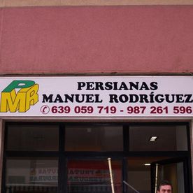 Persianas Manuel Rodríguez fachada